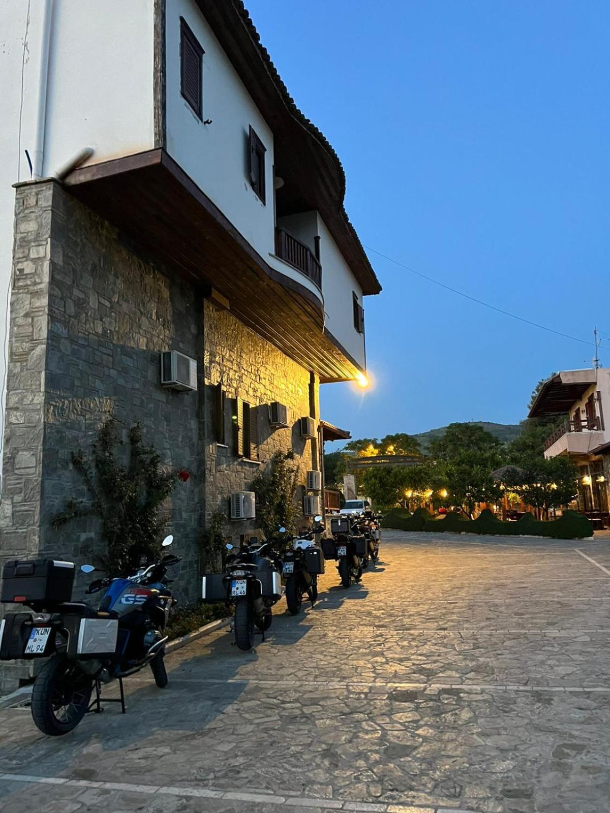 Hotel Kaceli بيرات المظهر الخارجي الصورة