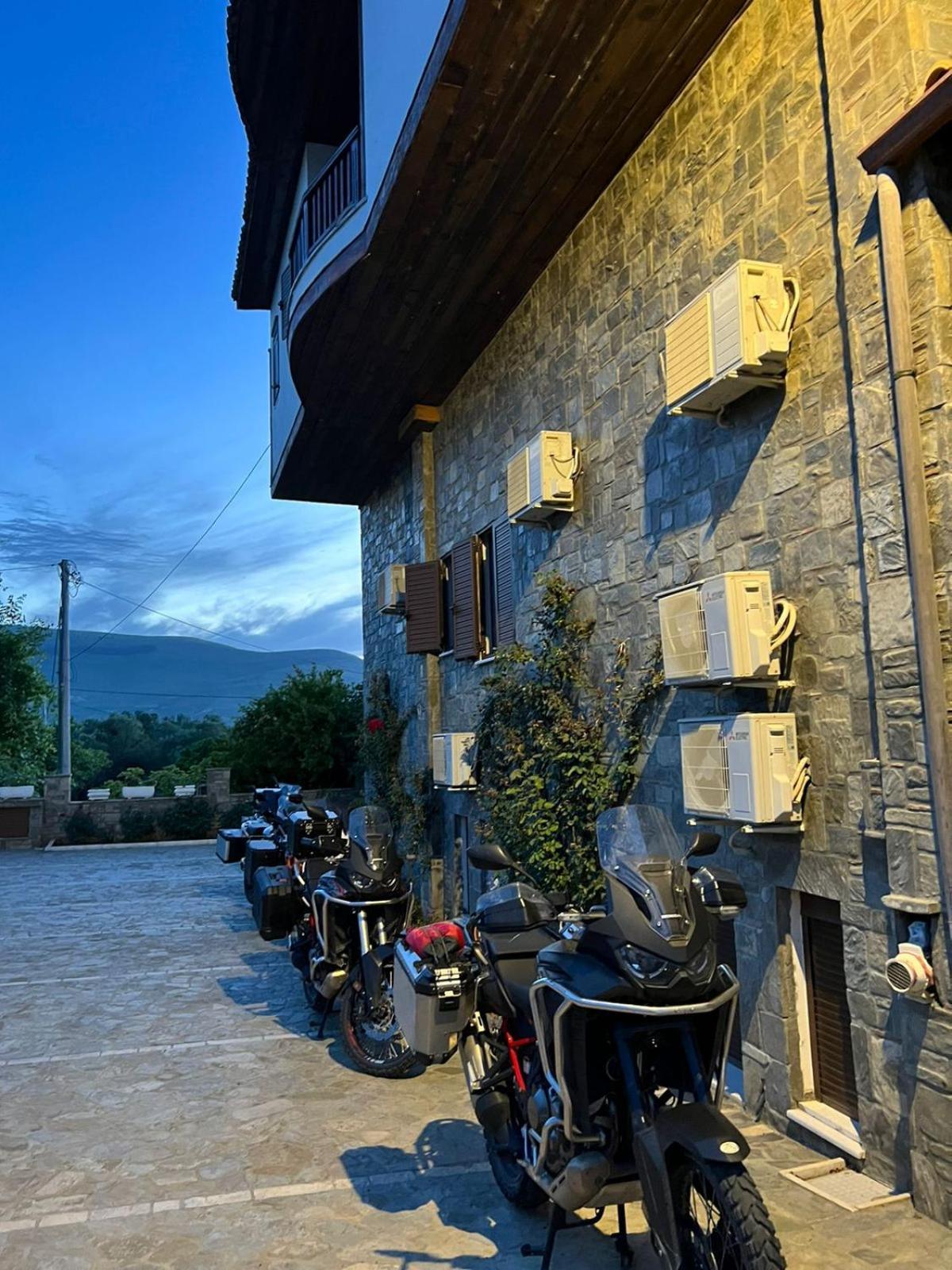 Hotel Kaceli بيرات المظهر الخارجي الصورة